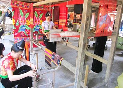 Ethnic cultural hamlets: a new rural development model in Dien Bien - ảnh 1